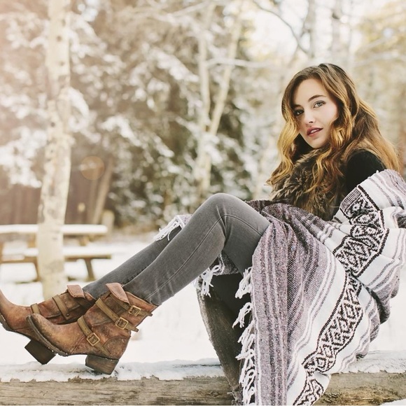 Freebird Women’s size 7 Apex Brown Distressed Triple Buckle Boots - Picture 8 of 17